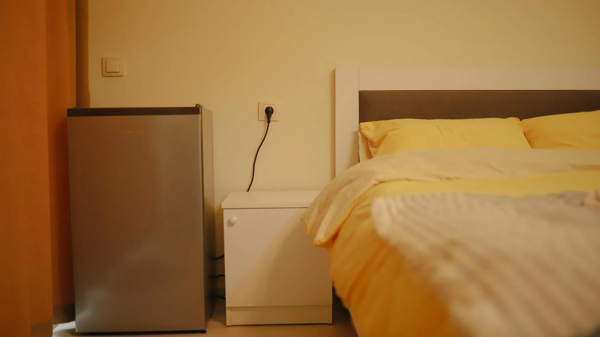 Ls Apartment Near The Beach バトゥーミ